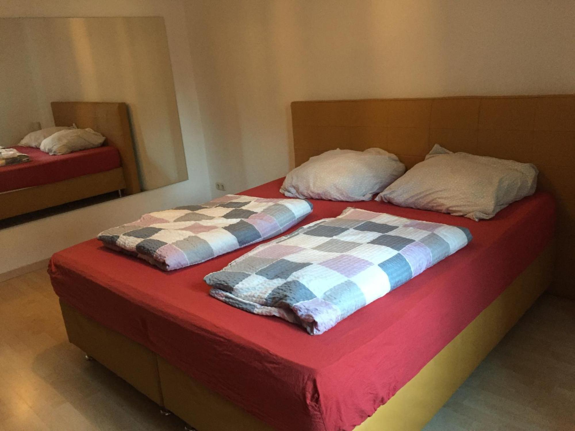 Mit 2 Schlafzimmern In Dresdner Neustadt Apartment